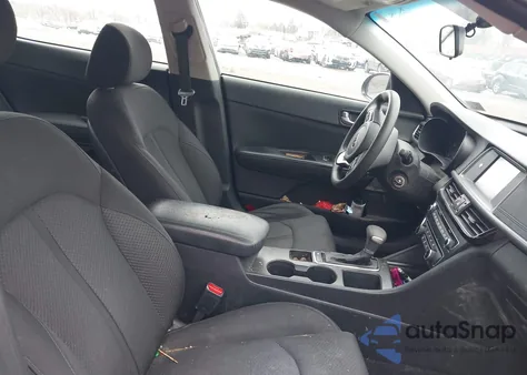 2018 Kia Optima Lx z USA, uszkodzony, nr VIN 5XXGT4L34JG262039